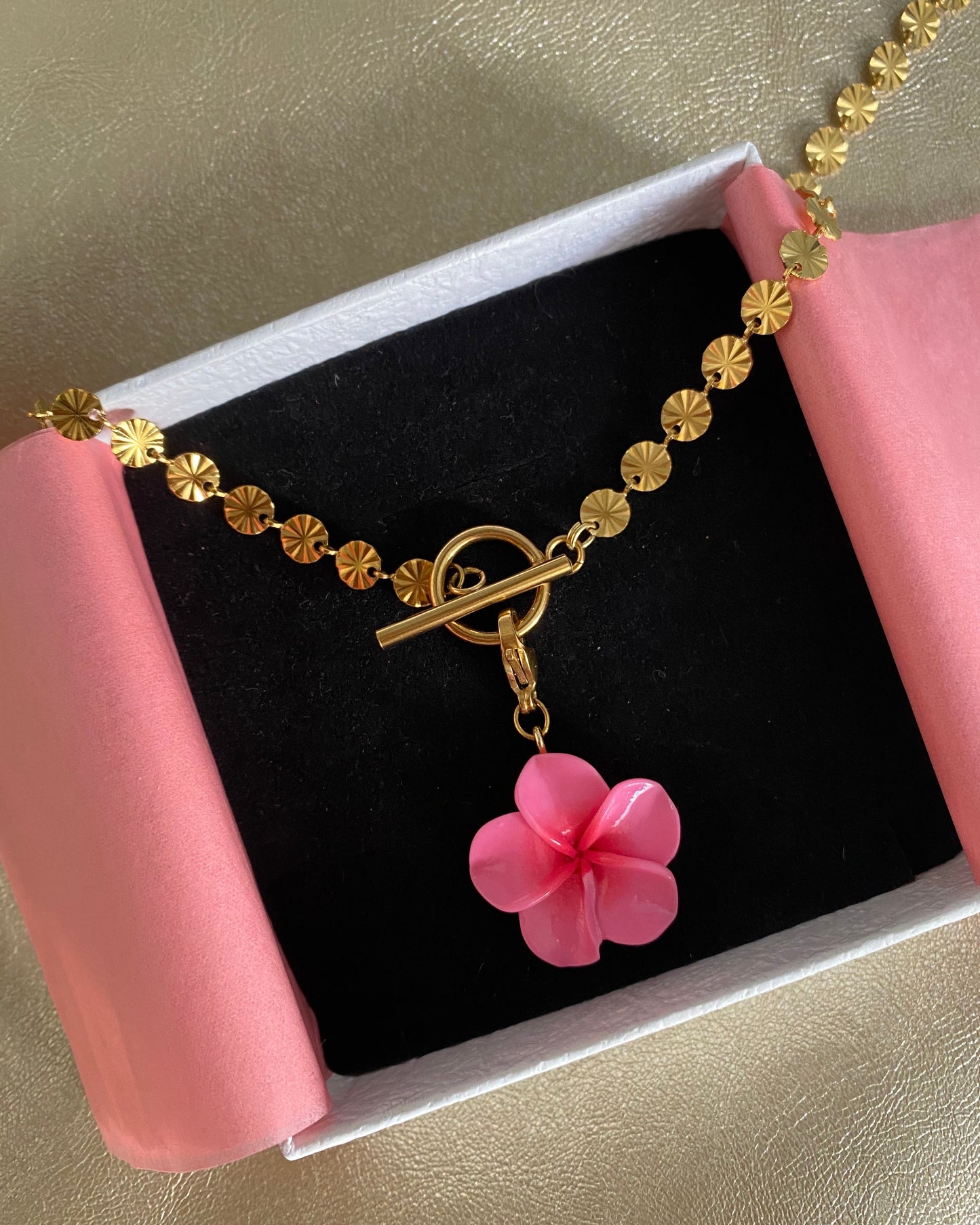 Golden Loops One