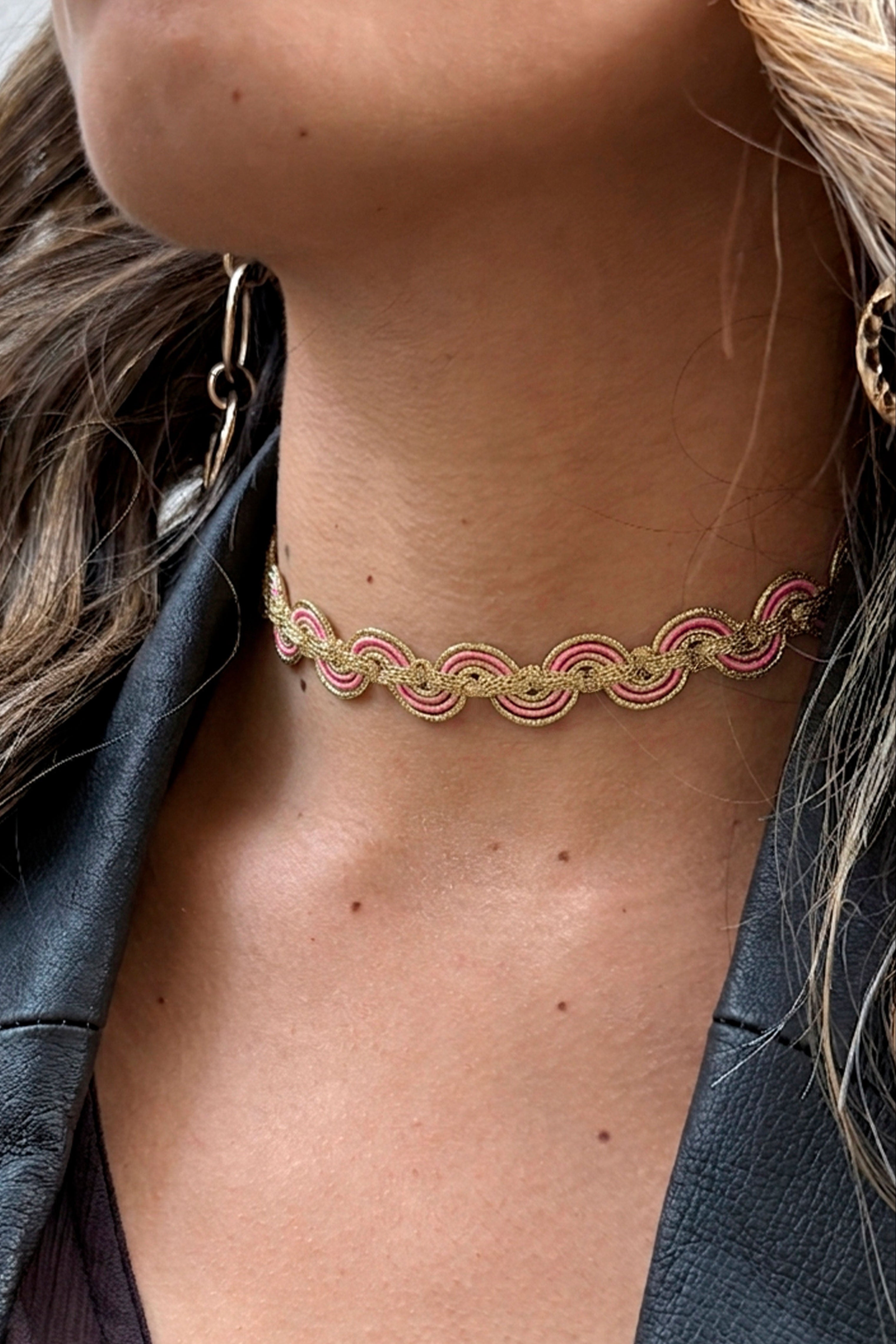 Ondas rosa y dorado